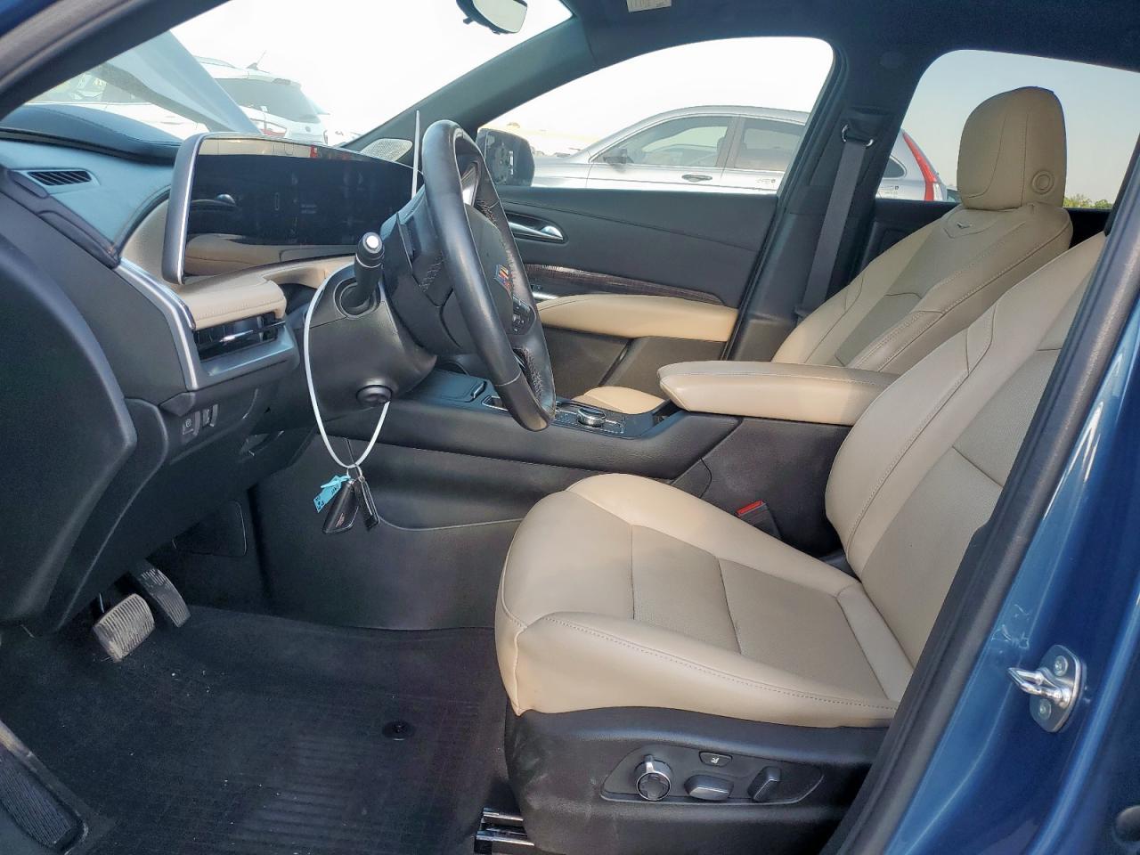 2024 Cadillac Xt4 Premium Luxury VIN: 1GYFZCR48RF209093 Lot: 82405655