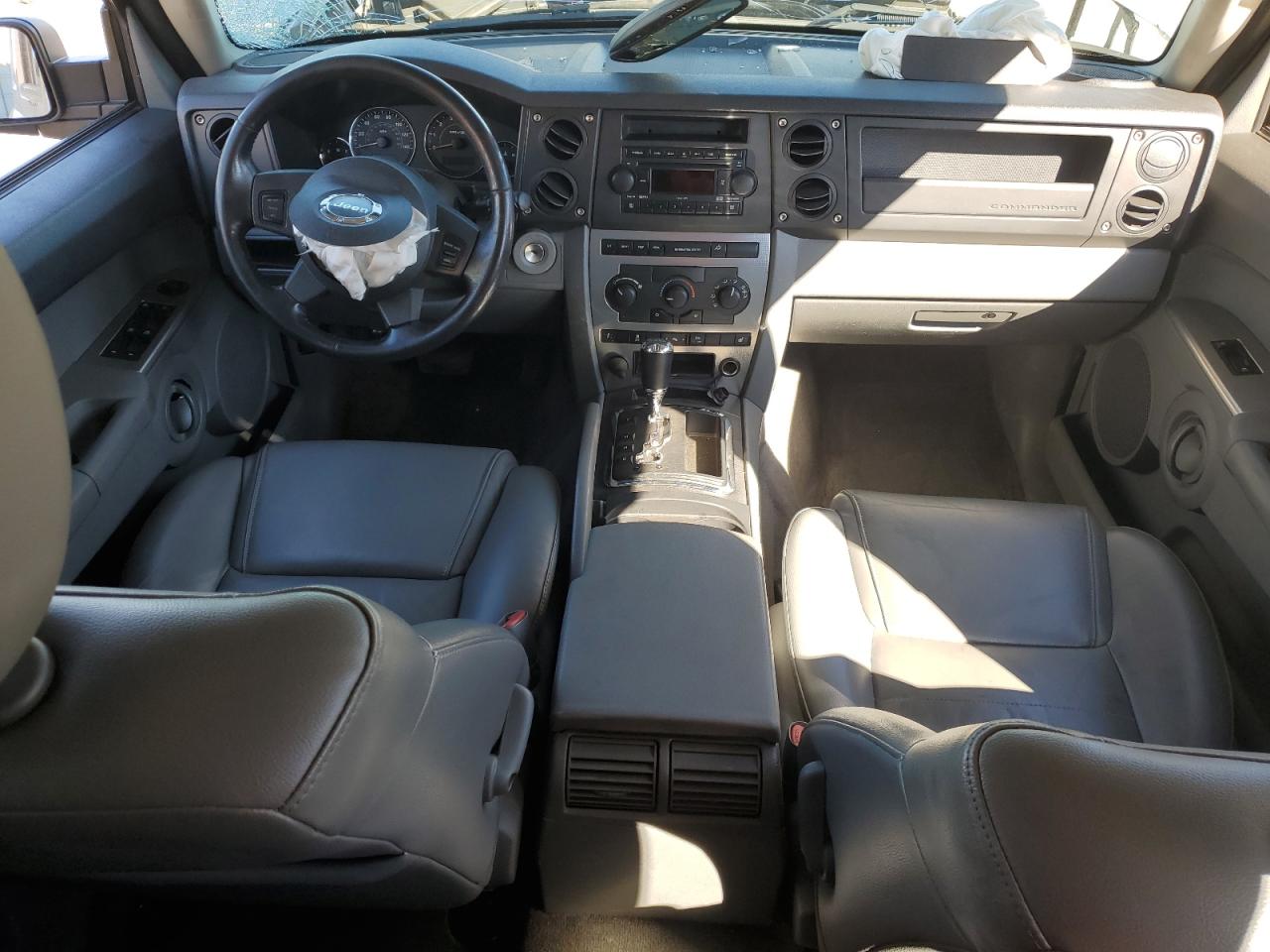 2006 Jeep Commander VIN: 1J8HH48K56C355688 Lot: 85169995