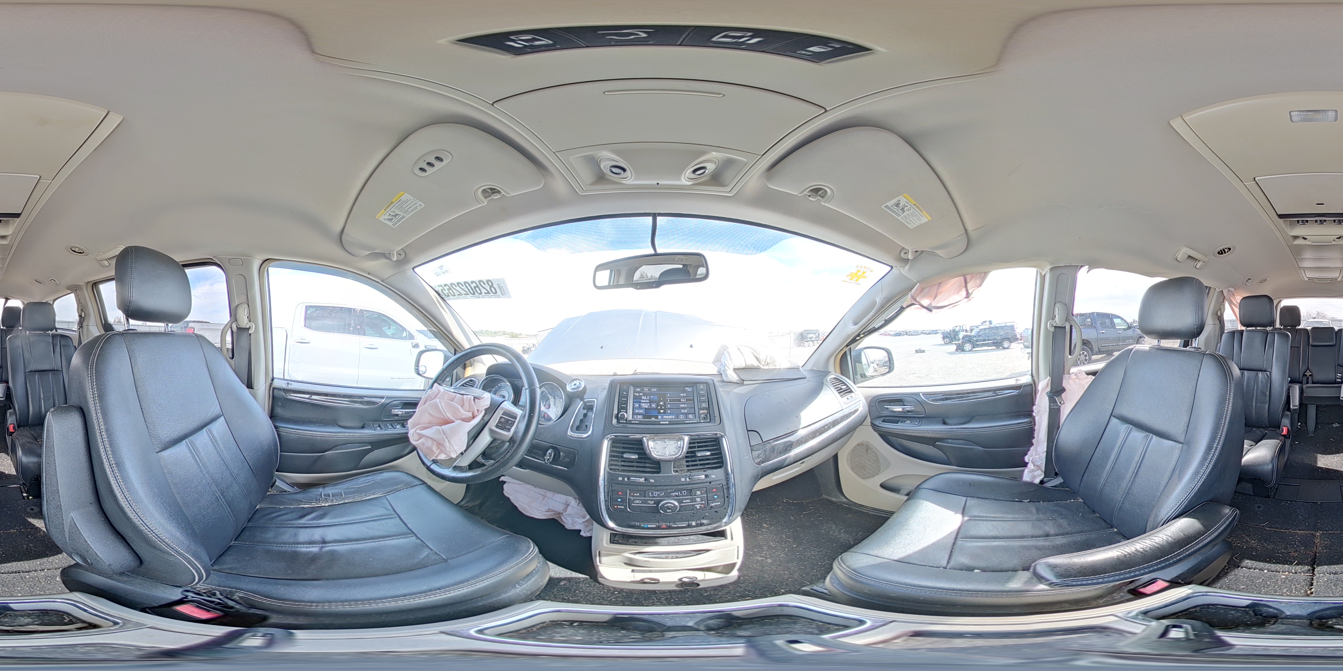 2015 Chrysler Town & Country Touring VIN: 2C4RC1BG1FR637654 Lot: 82602265