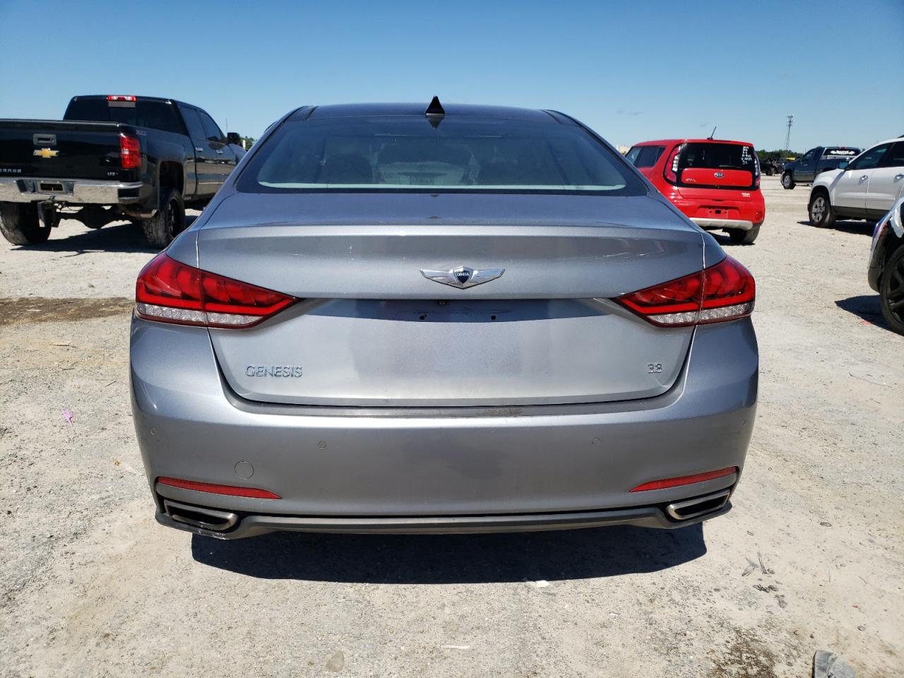 2015 Hyundai Genesis 3.8L VIN: KMHGN4JE9FU015188 Lot: 86479545