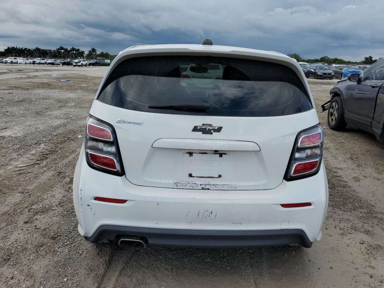 2018 Chevrolet Sonic VIN: 1G1JG6SH9J4133493 Lot: 85158805