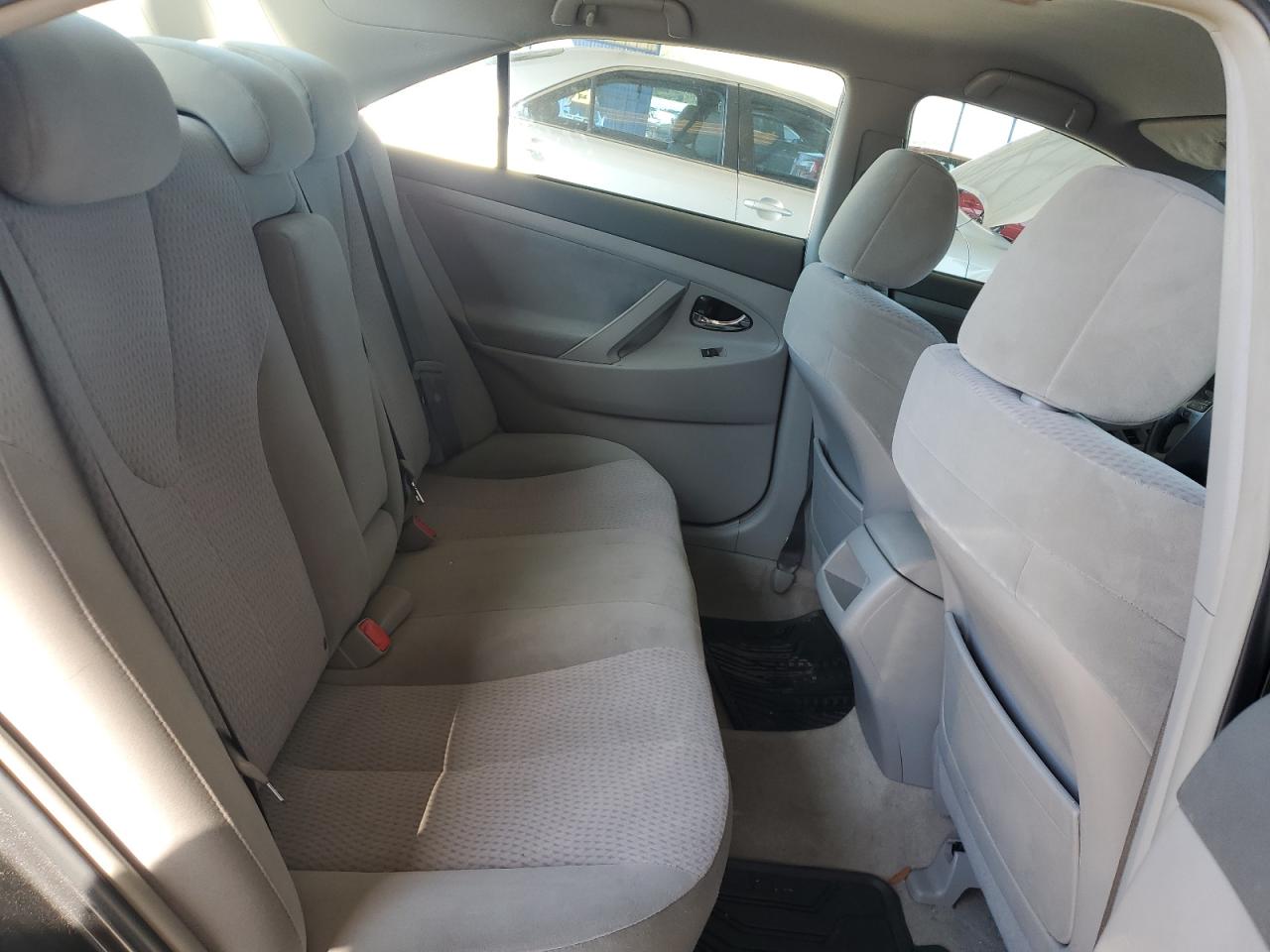 2010 Toyota Camry Base VIN: 4T1BF3EKXAU111194 Lot: 84972235