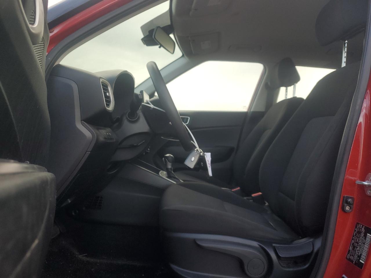 2022 Hyundai Venue Se VIN: KMHRB8A32NU133329 Lot: 81896375