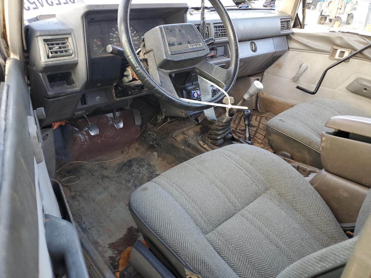 1984 Toyota Pickup Rn60 VIN: JT4RN60R7E5003191 Lot: 85524535