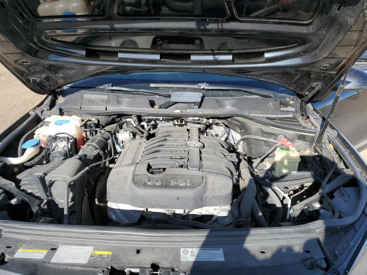 2012 Volkswagen Touareg V6 VIN: WVGEF9BP4CD010901 Lot: 89728035