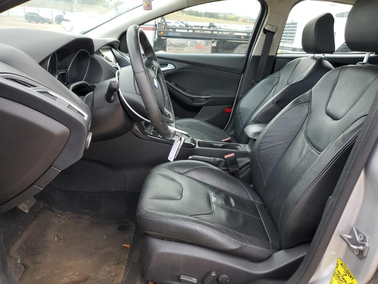 2015 Ford Focus Titanium VIN: 1FADP3N20FL322806 Lot: 85691965