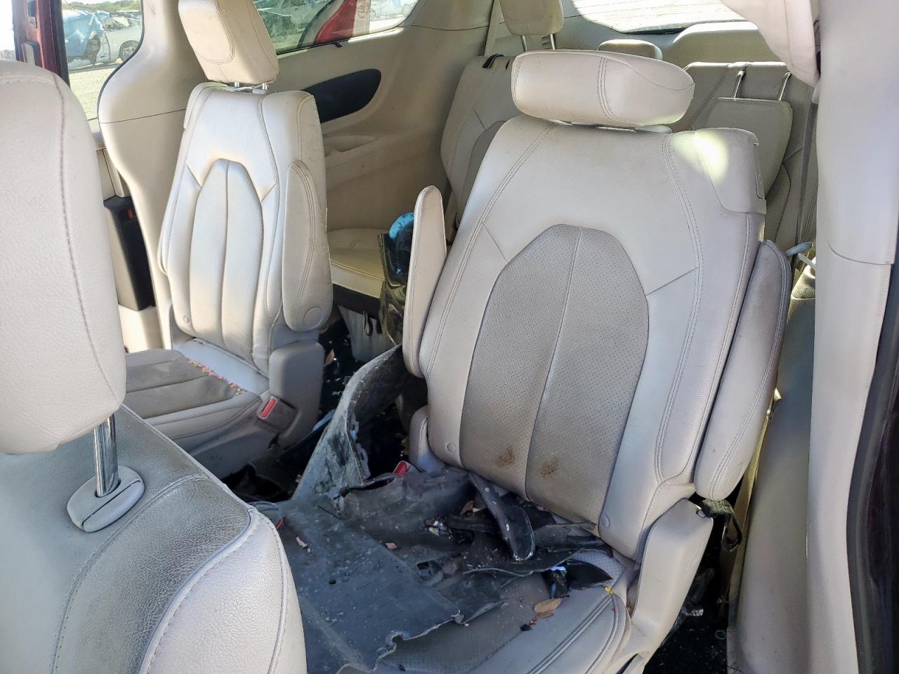 2021 Chrysler Pacifica Touring L VIN: 2C4RC1BG8MR574761 Lot: 90841345