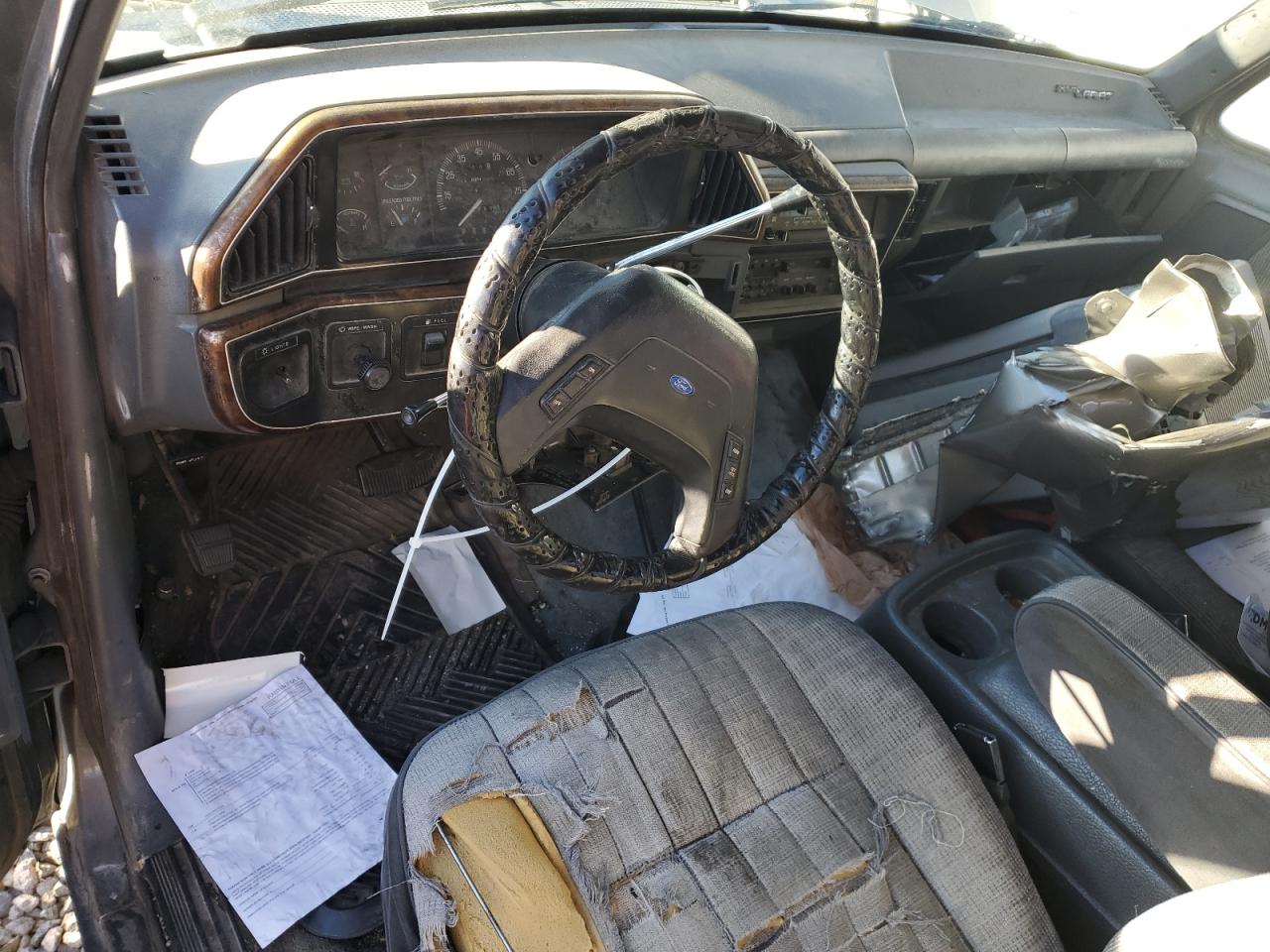 1990 Ford F250 VIN: 1FTHX26G3LKA08116 Lot: 90523745