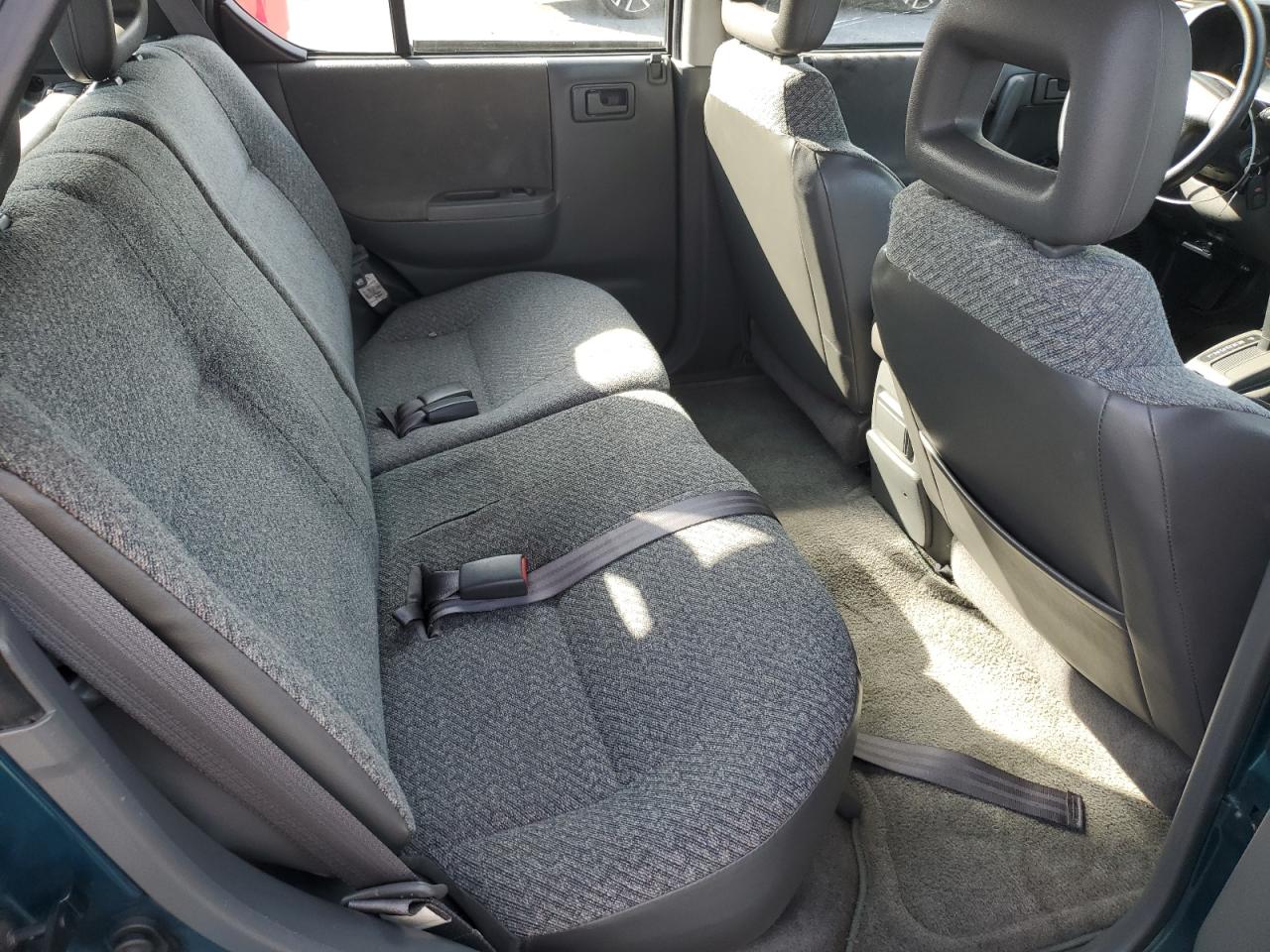 1998 Isuzu Rodeo S VIN: 4S2CM58W9W4300892 Lot: 85744175