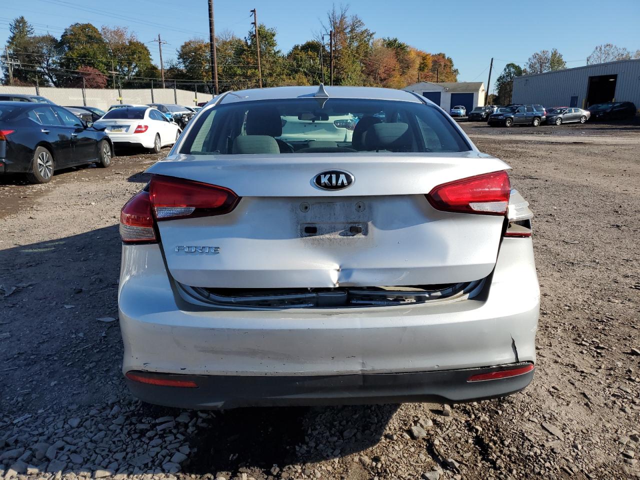2017 Kia Forte Lx VIN: 3KPFK4A72HE041210 Lot: 82337385