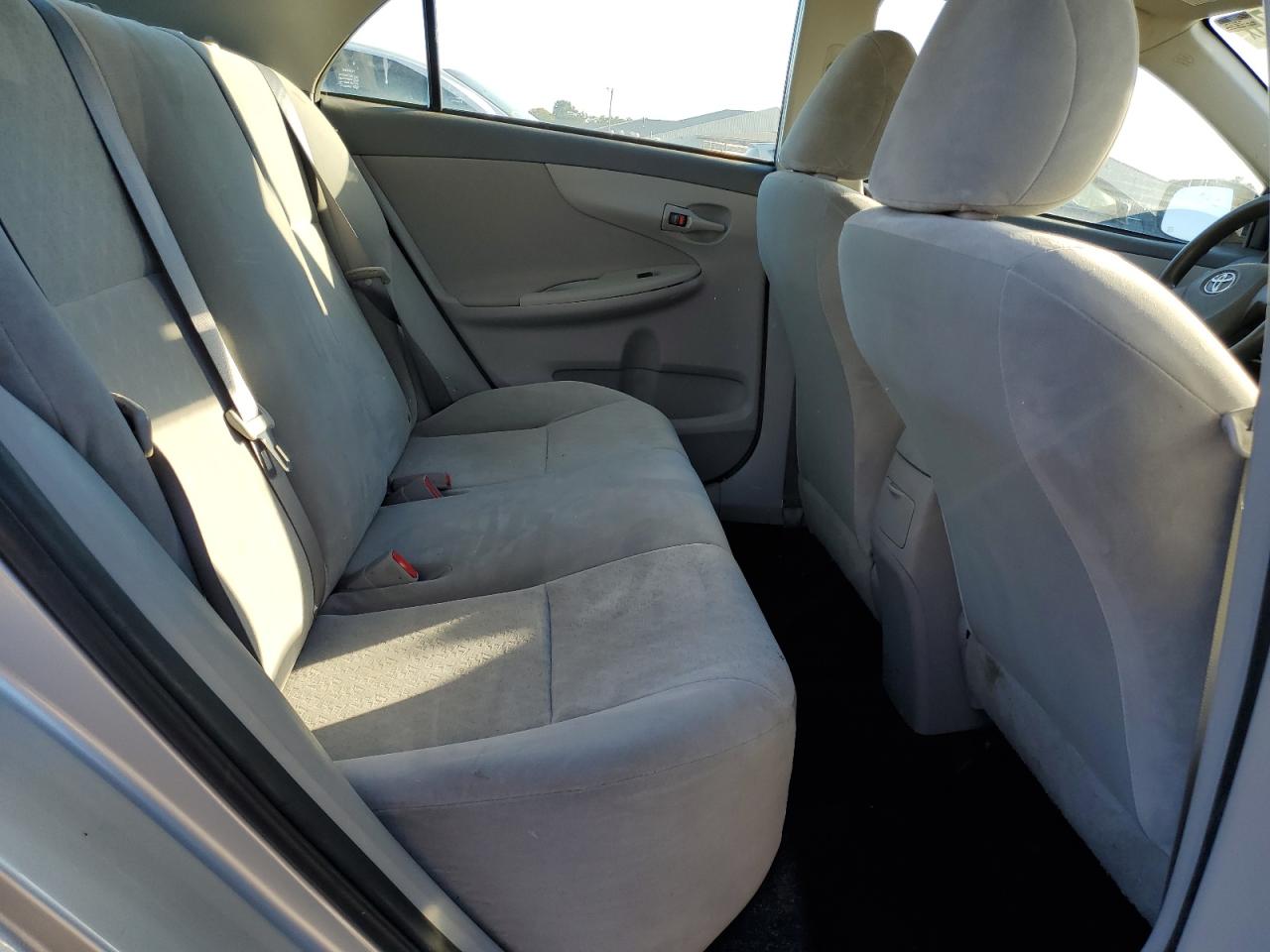 2009 Toyota Corolla Base VIN: JTDBL40E39J001833 Lot: 82354875
