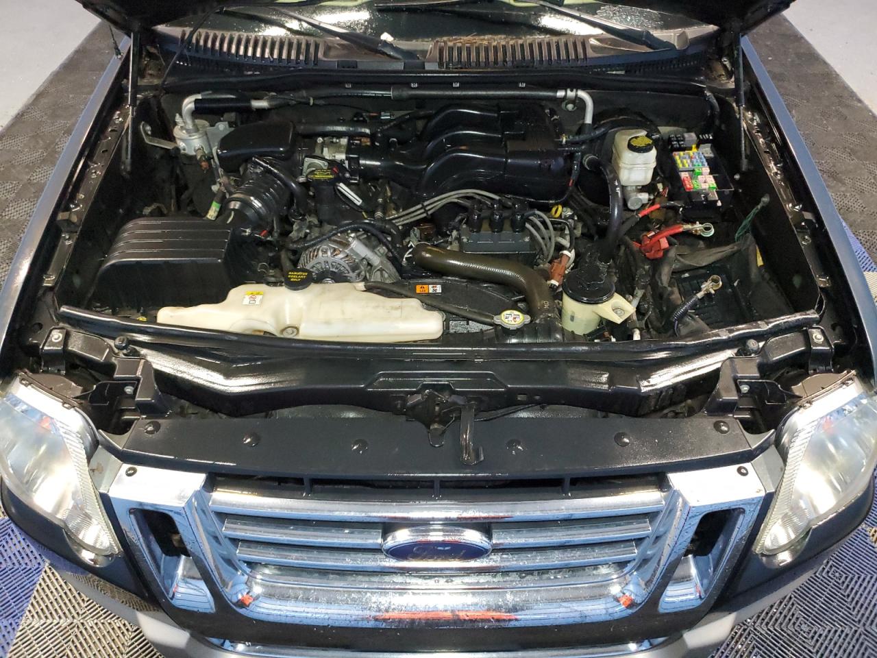 2010 Ford Explorer Eddie Bauer VIN: 1FMEU6EE4AUA19805 Lot: 89885335