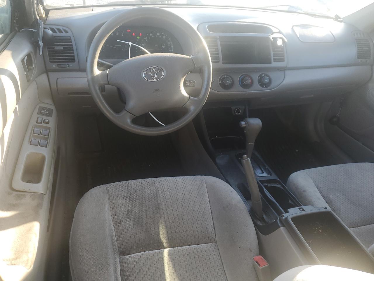 2003 Toyota Camry Le VIN: 4T1BE32K93U696702 Lot: 86153655