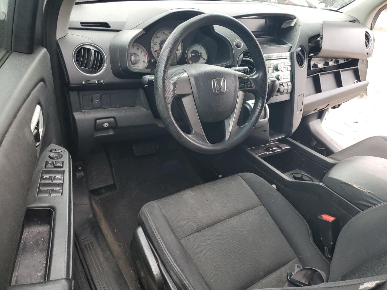 2011 Honda Pilot Lx VIN: 5FNYF4H25BB068913 Lot: 90725475