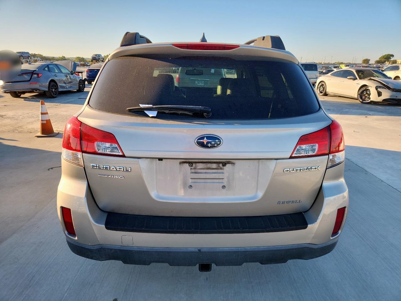 2014 Subaru Outback 2.5I Limited VIN: 4S4BRCLC8E3270858 Lot: 86296635