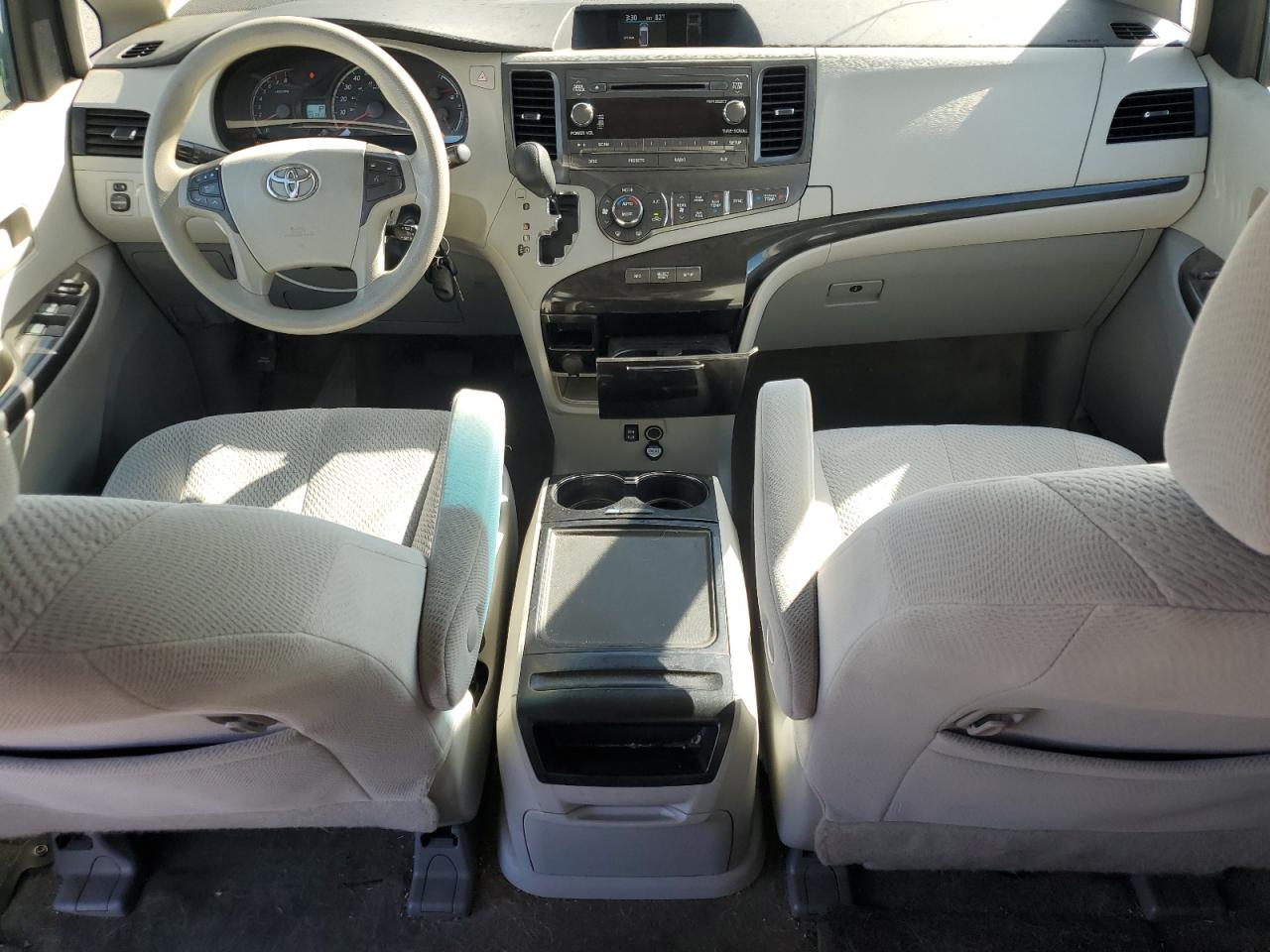 2013 Toyota Sienna Le VIN: 5TDKK3DC4DS329568 Lot: 82250405