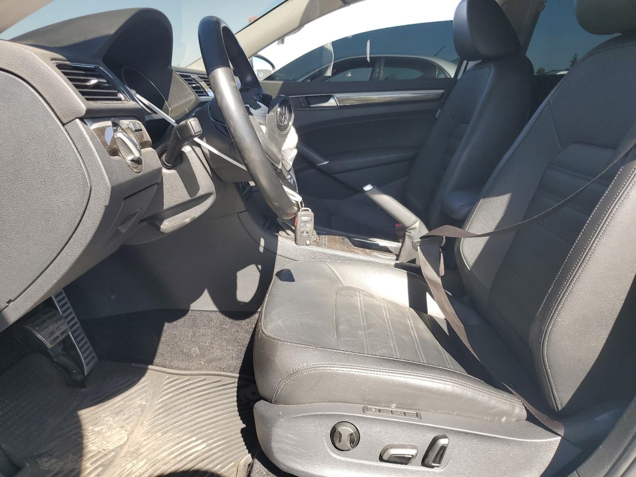 2018 Volkswagen Passat Sel Premium VIN: 1VWCA7A35JC030118 Lot: 85719795