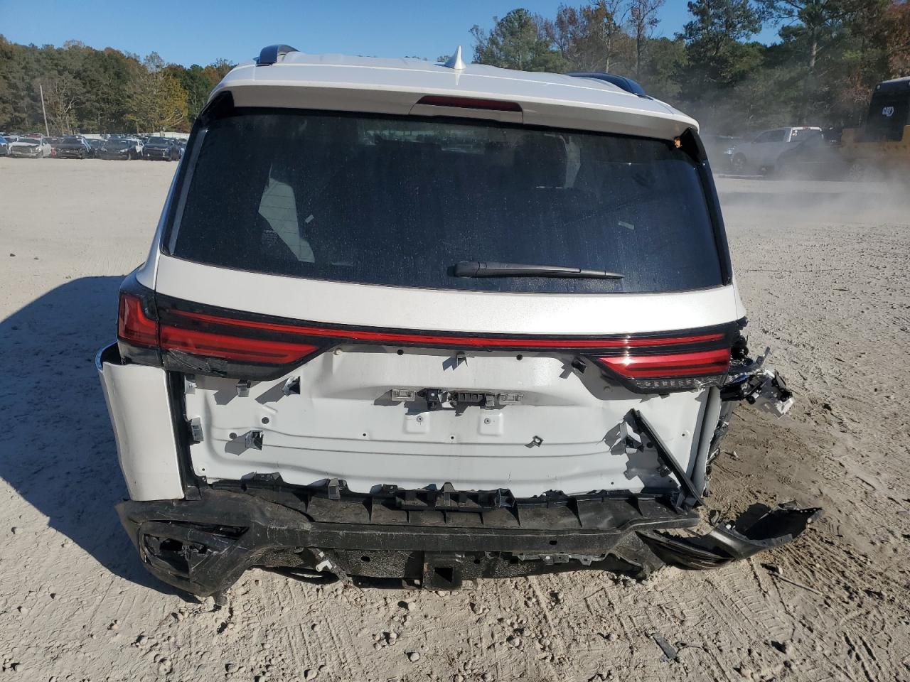 2024 Lexus Lx 600 Base VIN: JTJGB7CX2R4054932 Lot: 82760365