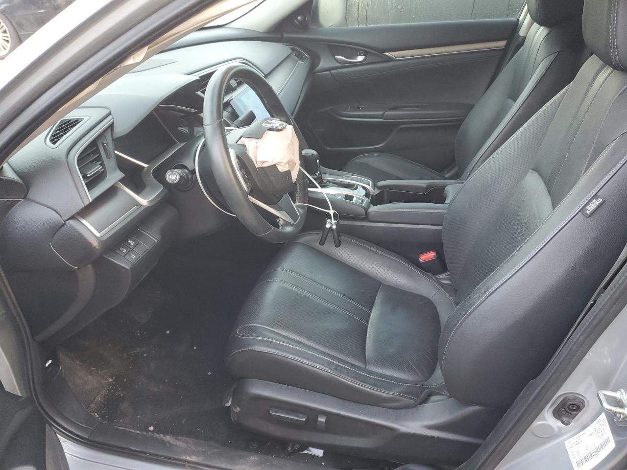 2018 Honda Civic Touring VIN: 2HGFC1F99JH102747 Lot: 84749575