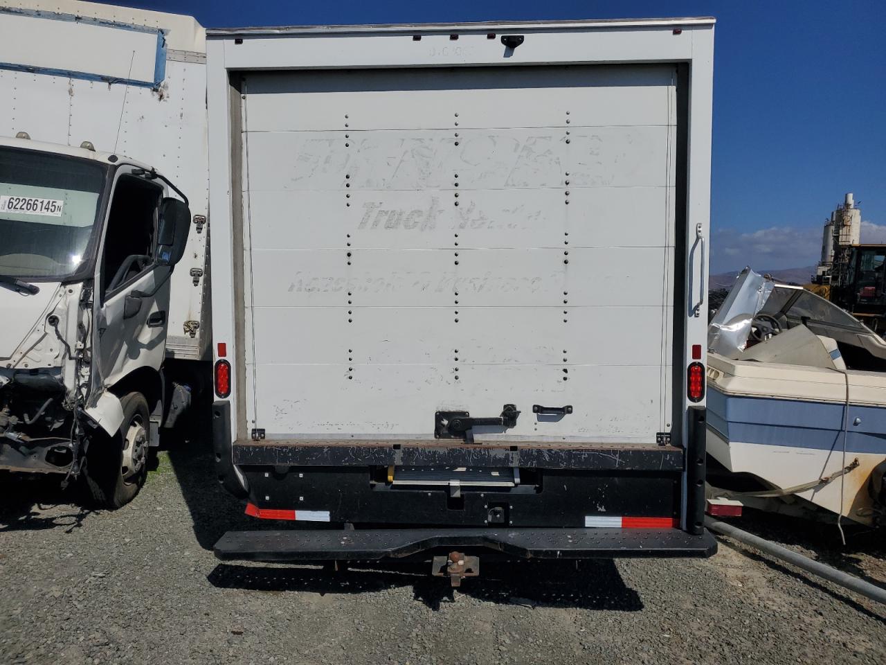 2023 GMC Savana Cut - Box Truck VIN: 7GZ37TC7XPN009131 Lot: 81440865