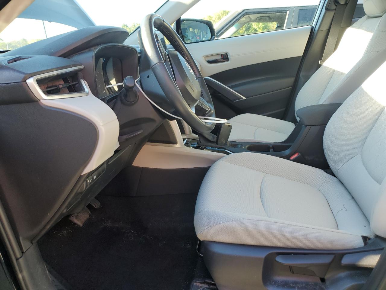 2024 Toyota Corolla Cross Le VIN: 7MUBAABGXRV081899 Lot: 81645225