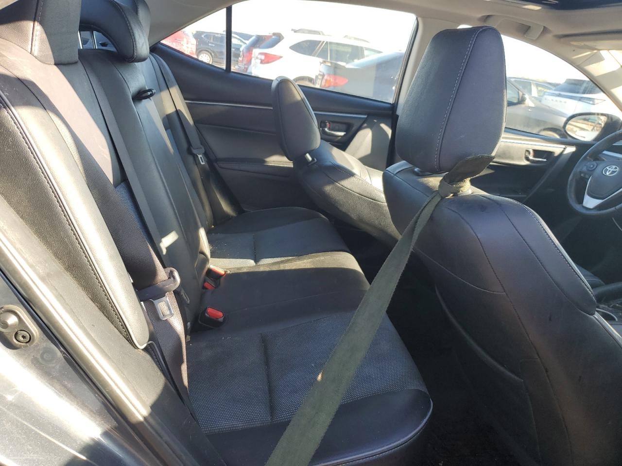 2015 Toyota Corolla L VIN: 2T1BURHE3FC455411 Lot: 85715945