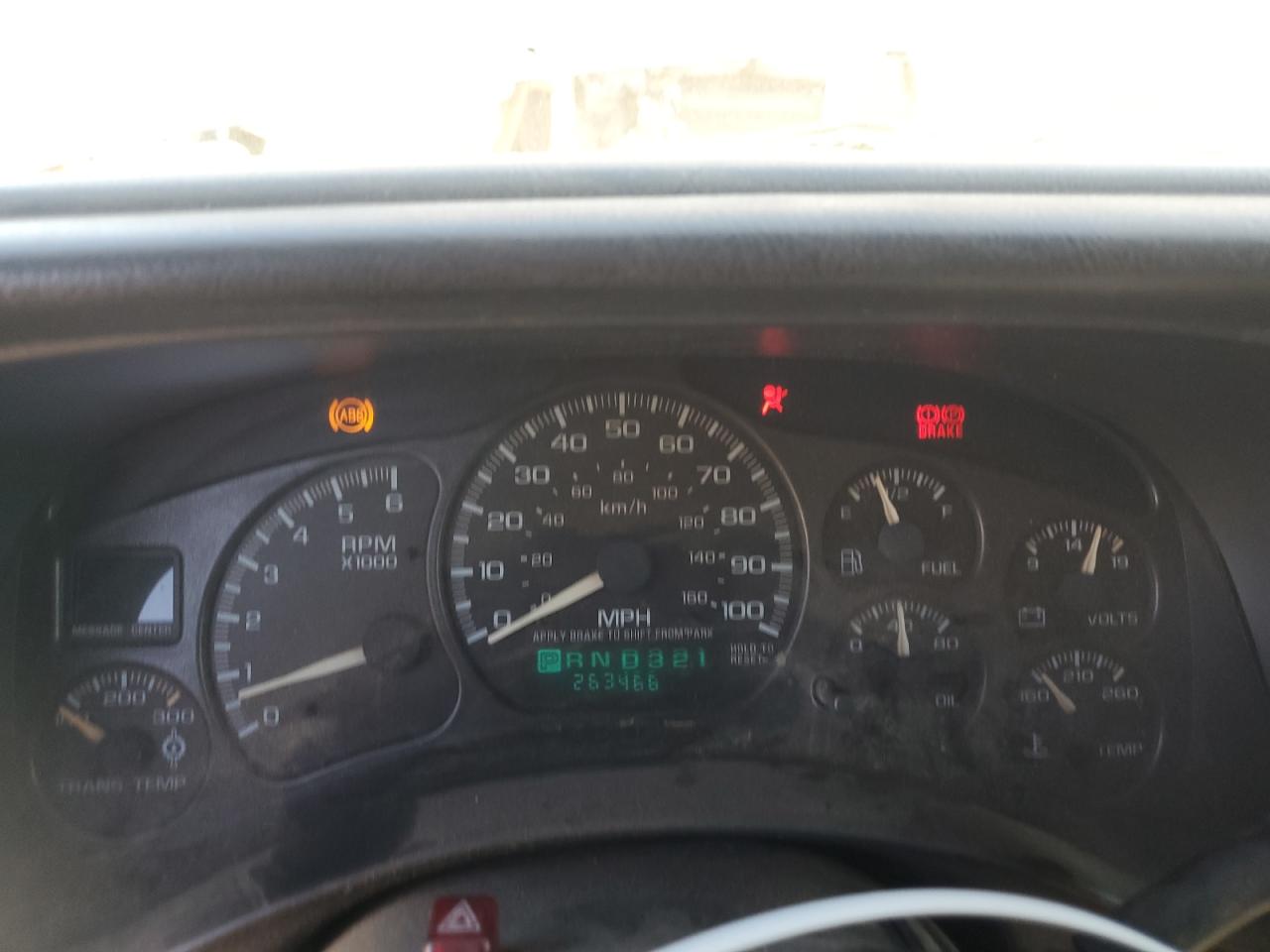 2002 Chevrolet Silverado K2500 Heavy Duty VIN: 1GCHK29U62E110555 Lot: 81994755