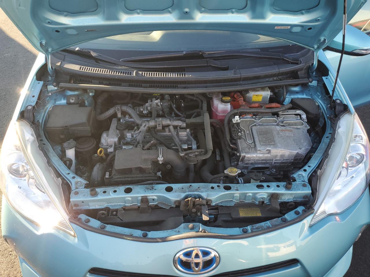 2013 Toyota Prius C VIN: JTDKDTB31D1046104 Lot: 90108985