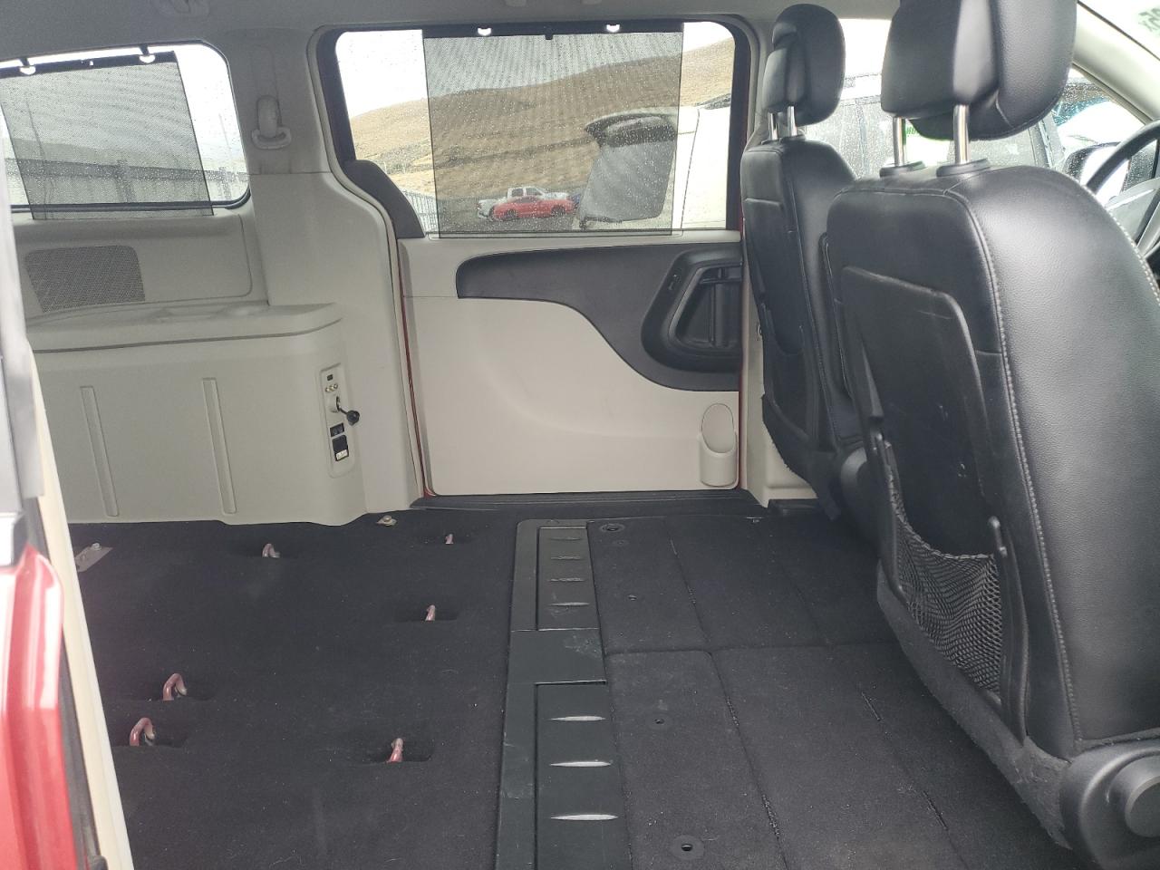 2016 Chrysler Town & Country Touring VIN: 2C4RC1BG9GR260783 Lot: 82436435