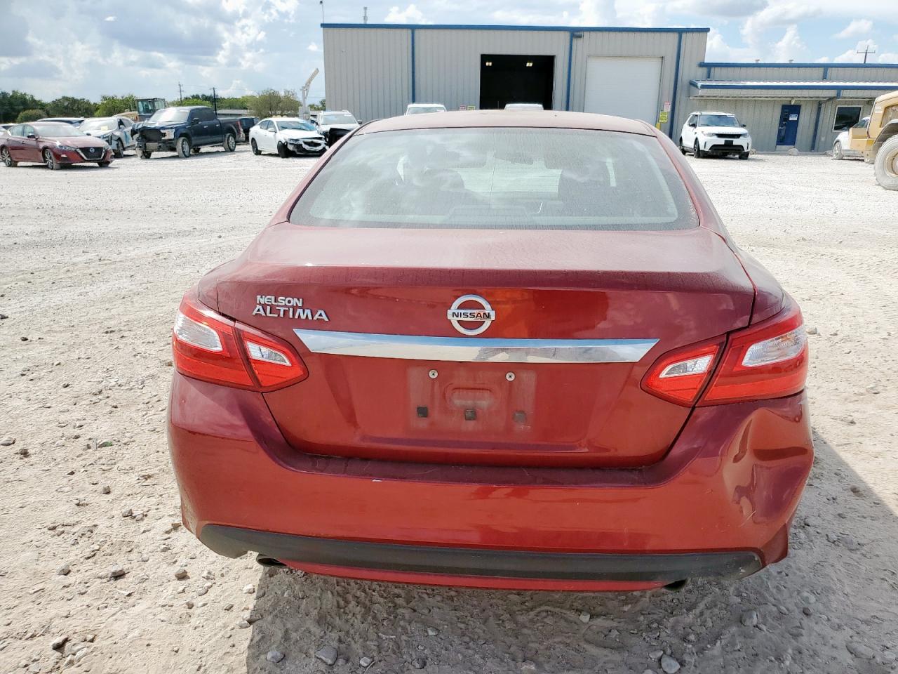 2017 Nissan Altima 2.5 VIN: 1N4AL3AP4HN310777 Lot: 82298525