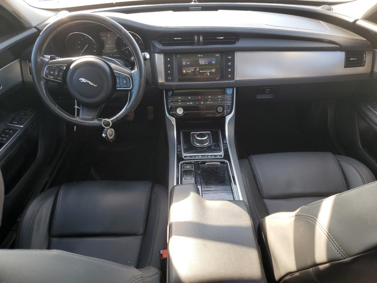 2017 Jaguar Xf Premium VIN: SAJBD4BVXHCY43289 Lot: 87180105