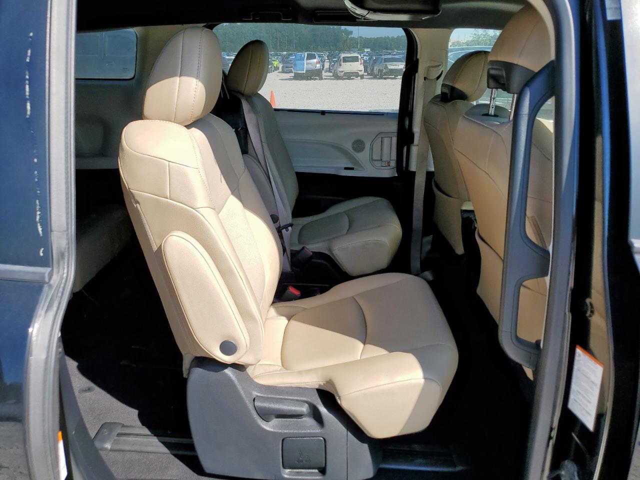 2021 Toyota Sienna Xle VIN: 5TDYRKEC5MS055618 Lot: 86638555