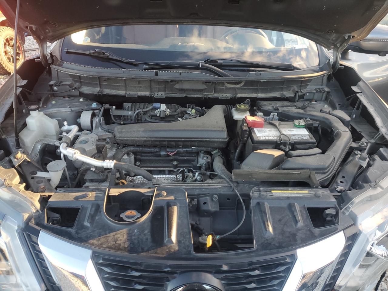 2018 Nissan Rogue S VIN: JN8AT2MT5JW469924 Lot: 89578375