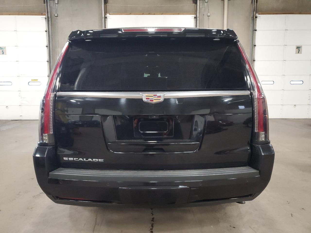 2018 Cadillac Escalade Esv Premium Luxury VIN: 1GYS4JKJ8JR319145 Lot: 87267425