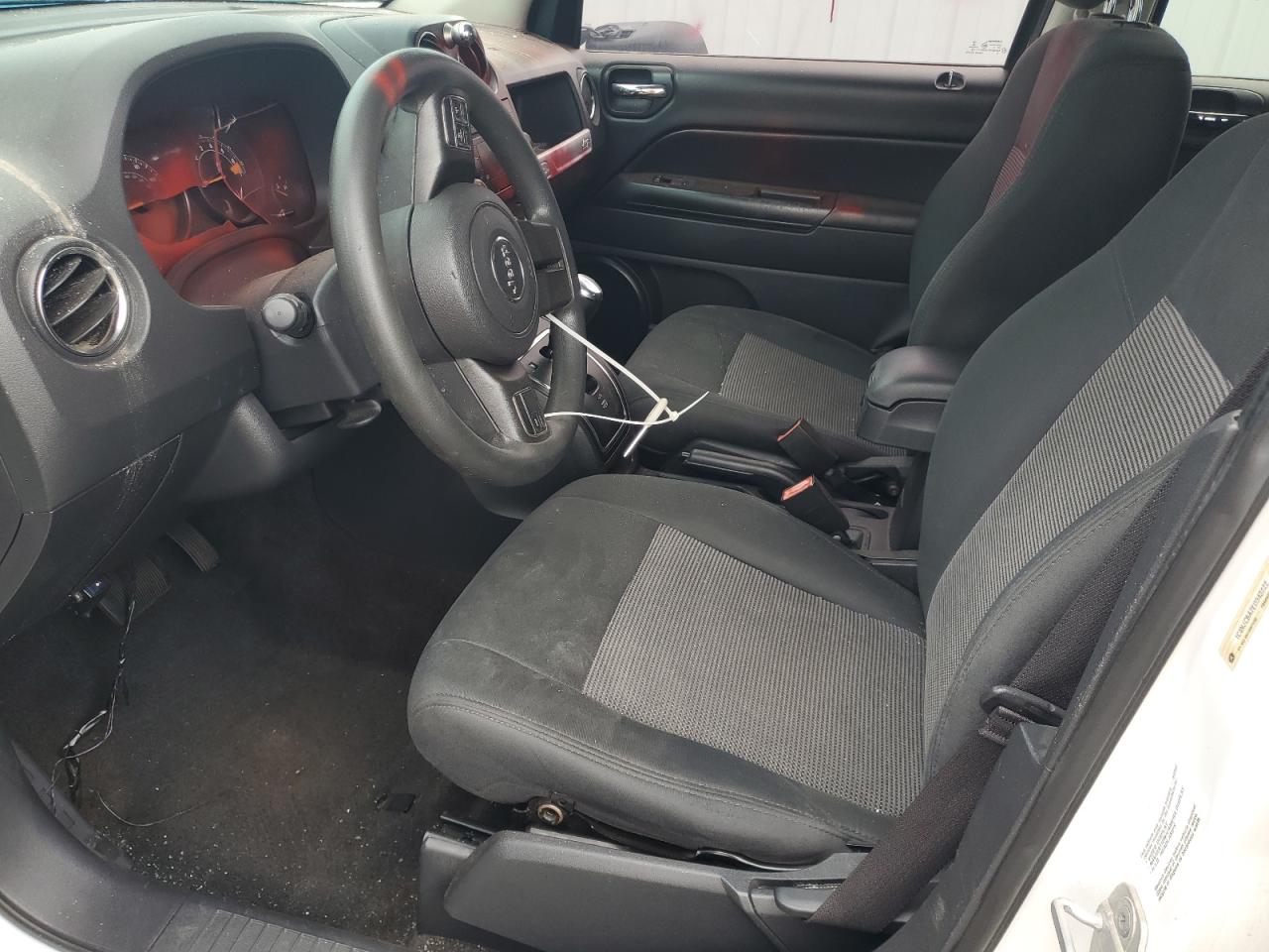 2014 Jeep Compass Sport VIN: 1C4NJCBA2ED548222 Lot: 84583235