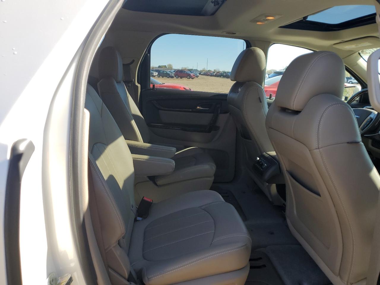 2015 GMC Acadia Denali VIN: 1GKKRTKD2FJ267017 Lot: 82647255