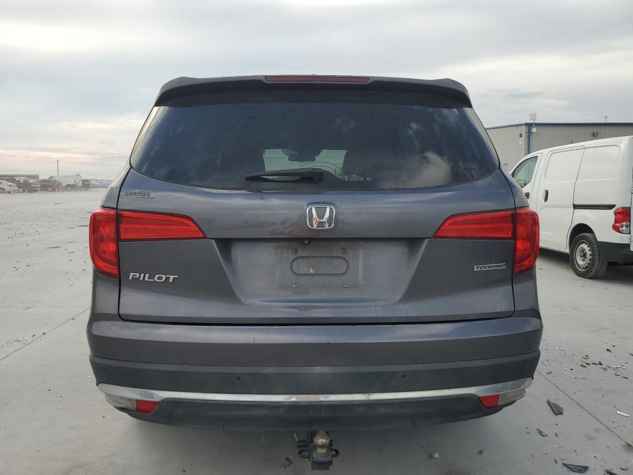 2017 Honda Pilot Touring VIN: 5FNYF5H92HB008843 Lot: 86664045