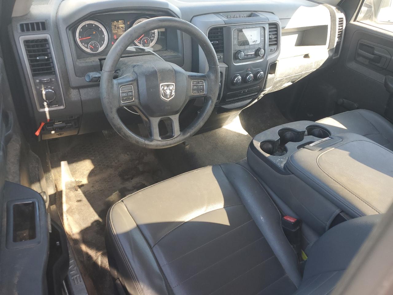 2017 Ram 1500 St VIN: 3C6JR6AG7HG786984 Lot: 81942525