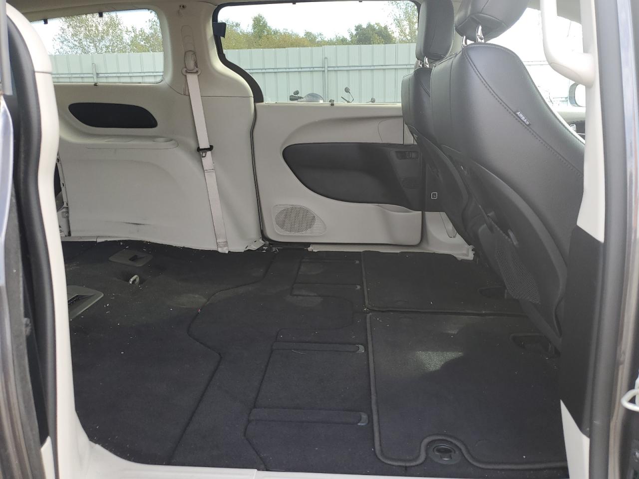 2021 Chrysler Pacifica Touring L VIN: 2C4RC1BG1MR608068 Lot: 85698365