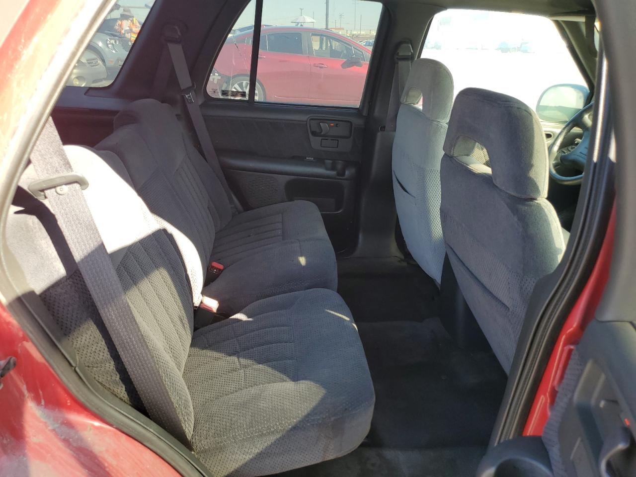 1995 Chevrolet Blazer VIN: 1GNCS13W1S2125231 Lot: 87224415