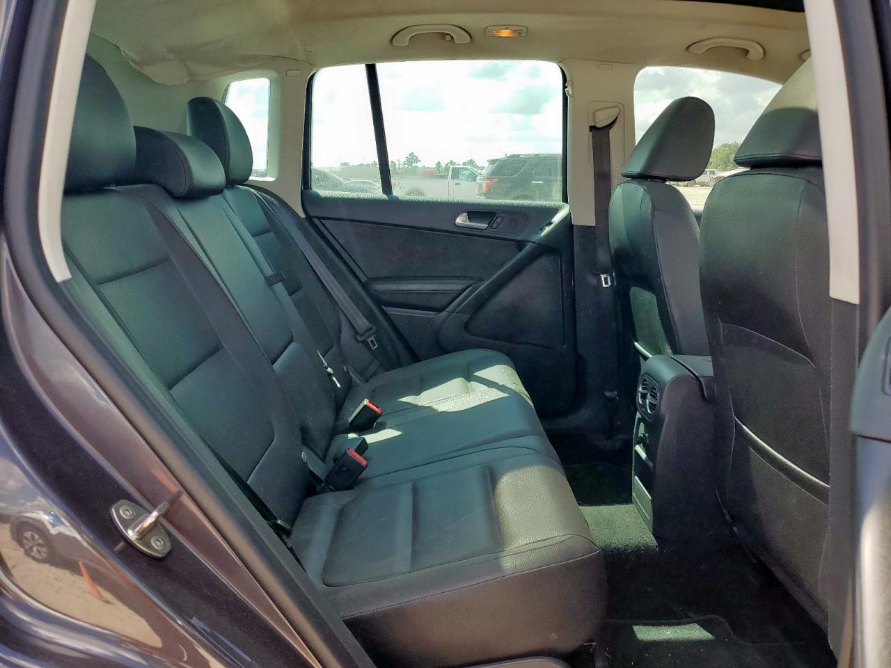 2016 Volkswagen Tiguan S VIN: WVGAV7AX8GW515695 Lot: 85362125