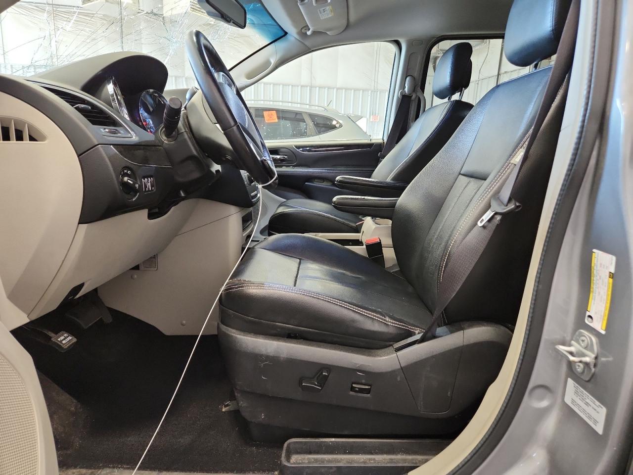 2015 Chrysler Town & Country Touring VIN: 2C4RC1BG1FR572076 Lot: 85132965