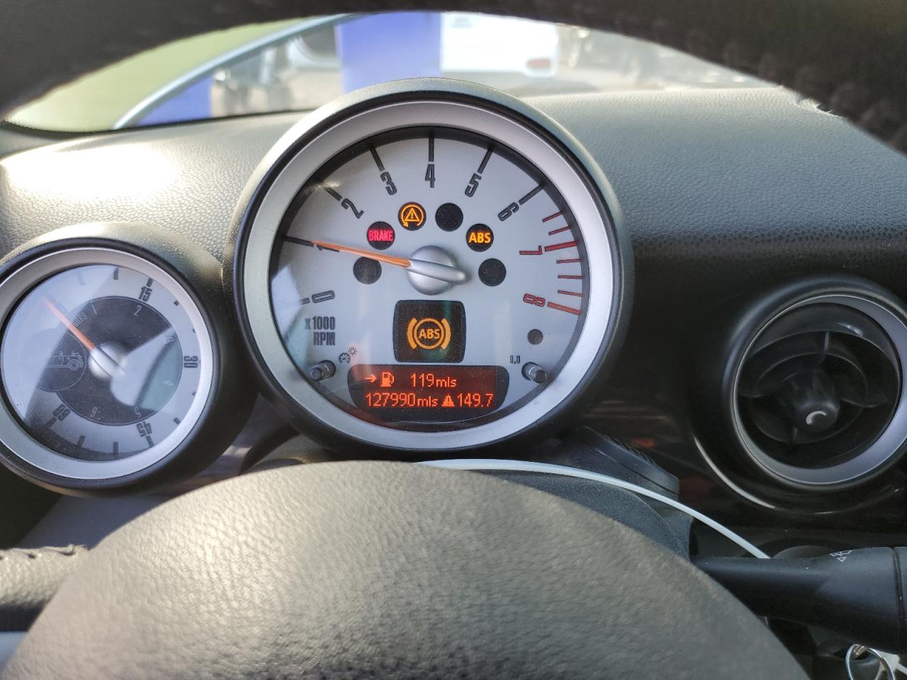 2009 Mini Cooper VIN: WMWMR33569TJ93828 Lot: 84943565