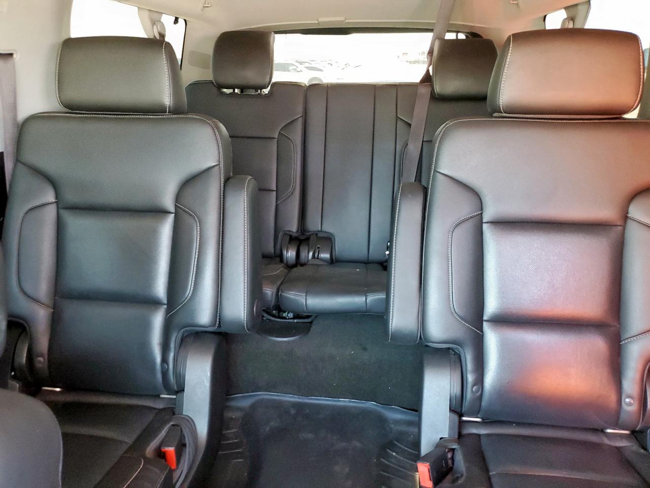 2017 Chevrolet Suburban C1500 Premier VIN: 1GNSCJKC2HR300652 Lot: 84946335