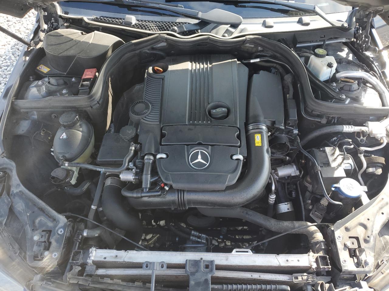 2014 Mercedes-Benz C 250 VIN: WDDGF4HB0ER302715 Lot: 85891445