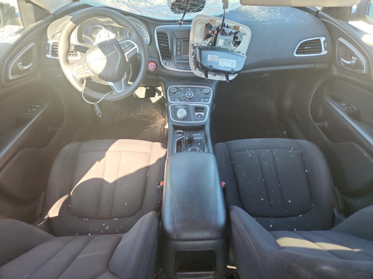 2015 Chrysler 200 Limited VIN: 1C3CCCAB8FN702167 Lot: 62459915