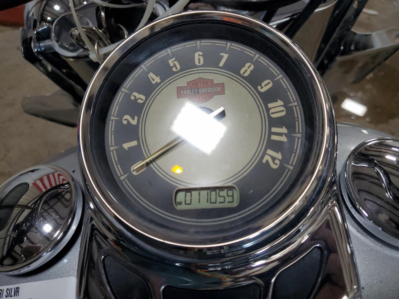 2015 Harley-Davidson Flstc Heritage Softail Classic VIN: 1HD1BWV13FB019785 Lot: 84909145