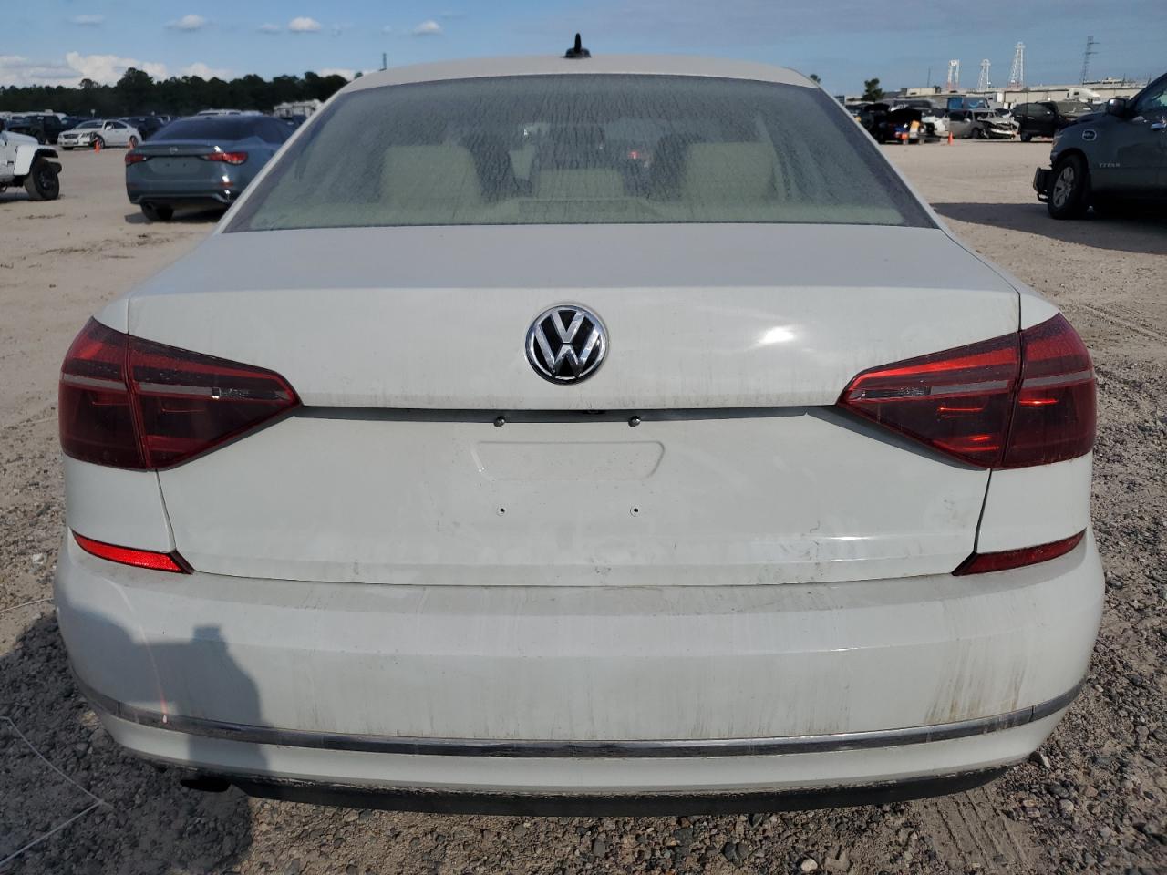 2019 Volkswagen Passat Wolfsburg VIN: 1VWLA7A35KC002305 Lot: 87032085