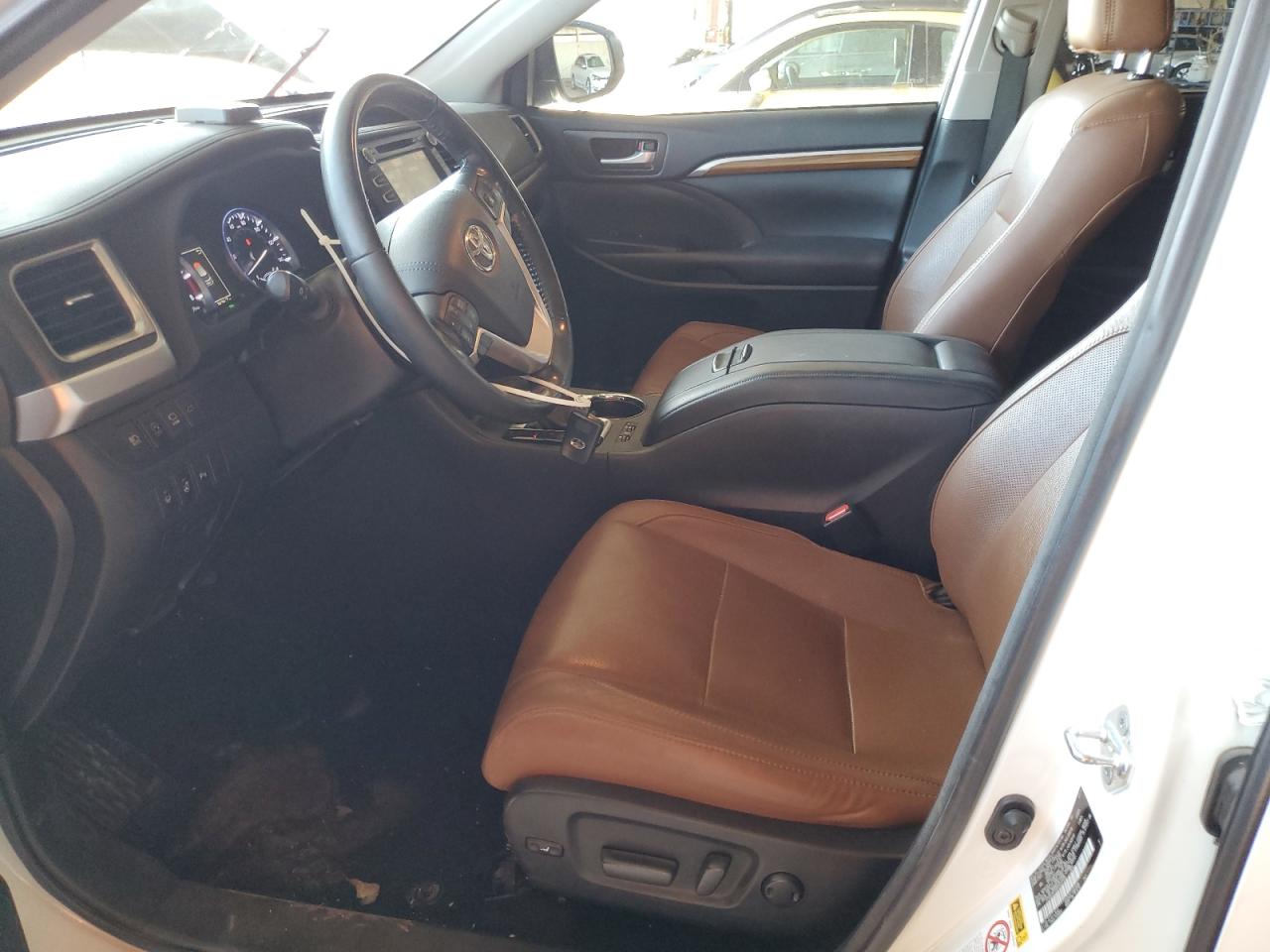 2017 Toyota Highlander Limited VIN: 5TDDZRFH8HS455485 Lot: 82175785