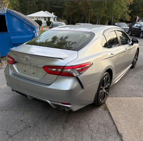  TOYOTA CAMRY 2018 Серебристый